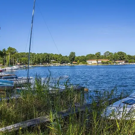 Classe 2 Etoiles Proche Latecoere Διαμέρισμα *