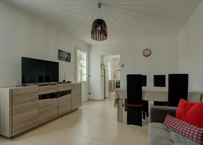 Classé 2 étoiles Proche Latécoère *